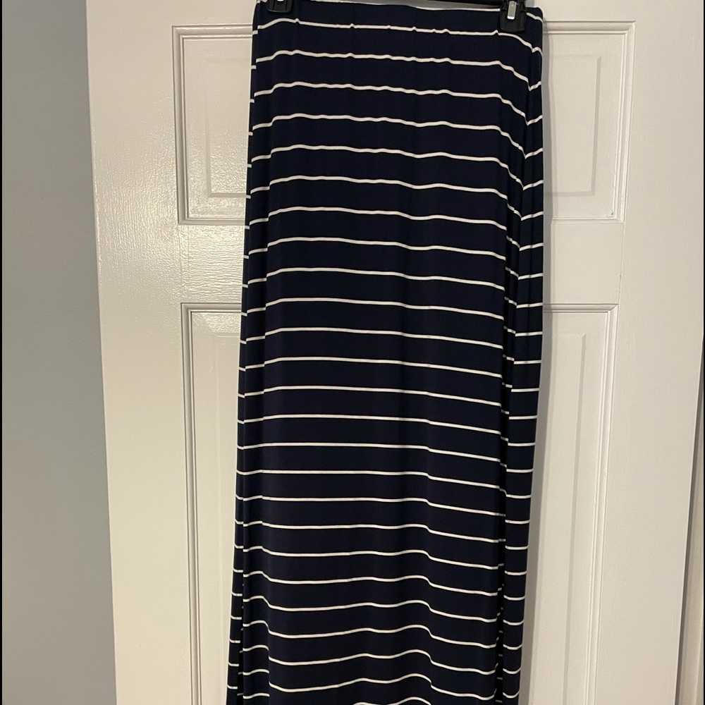 Old Navy Maxi skirt XS